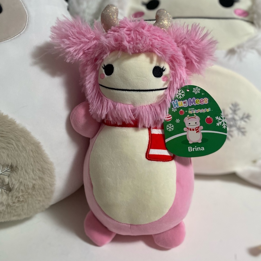 Squishmallows 10” Brina Pink Bigfoot Hug Me Squishmallow